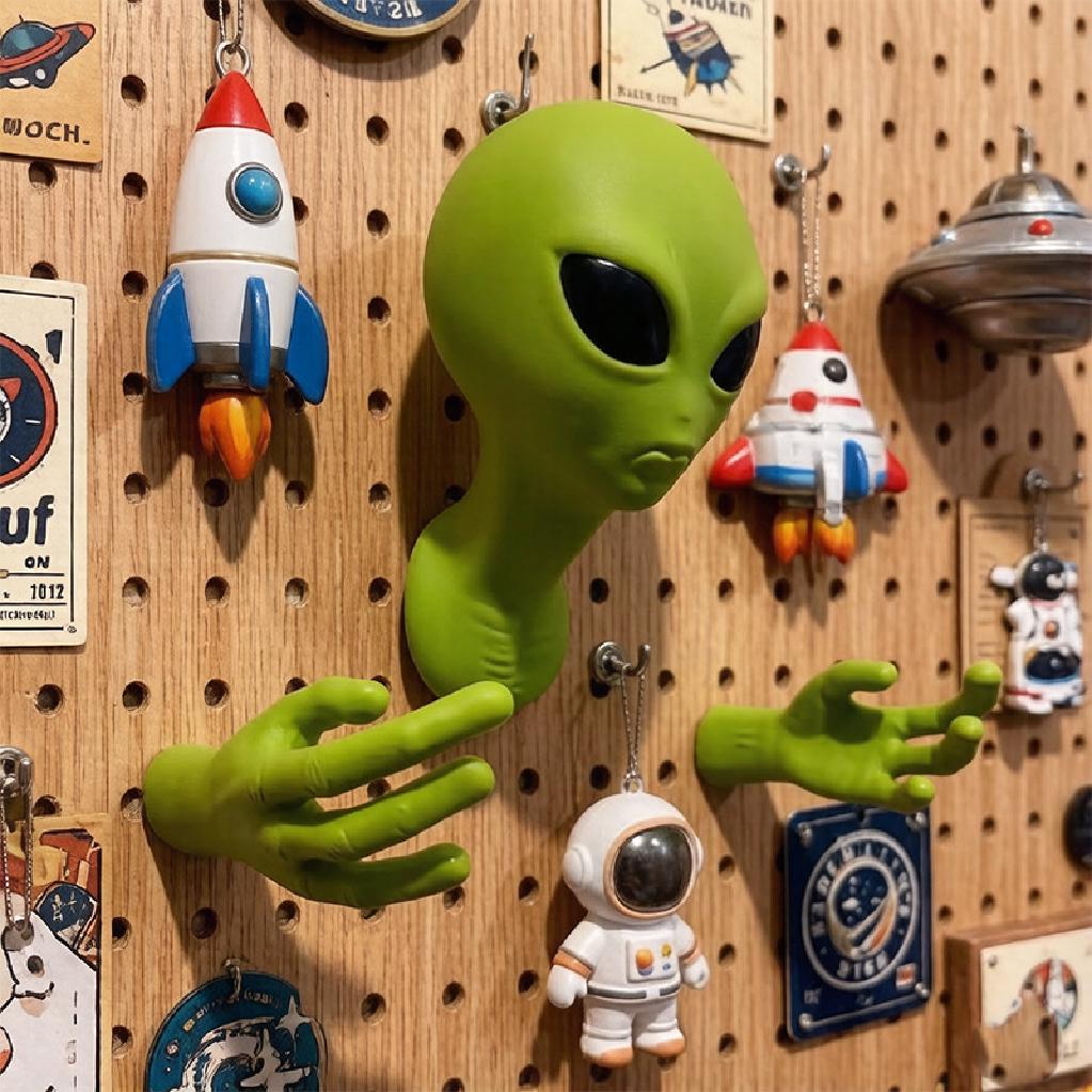 UFO Alien Visitor Extraterrestrial Organism Monster Green 51 Area Home Sci-fi Ornament Wall Hanging Creative Bedroom Decoration