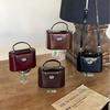 Small and Exquisite Box Bag, Hand Carry Small Bag, Women's New Chain Bag, Mini Crossbody Small Bucket Bag.