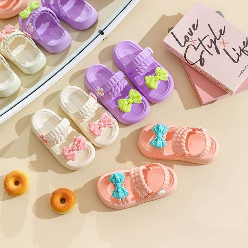 Girls' Sandals Summer 2025 New Middle-aged and Older Children's Beach Non-slip Bows, Foreign-style Thick-soled Parent-child Cool Slippers