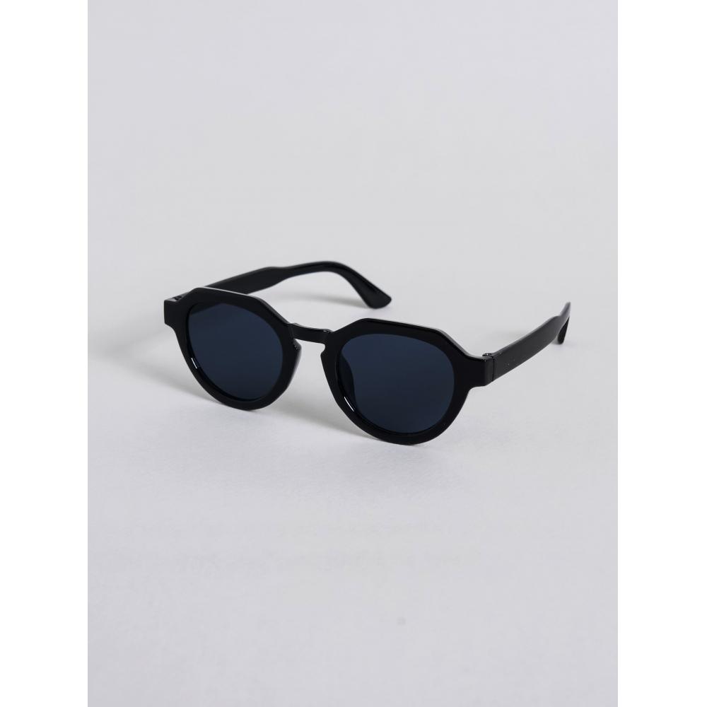 

Daiso [uv Protection Up To 99 ] Color Multi Angle Sunglasses Black