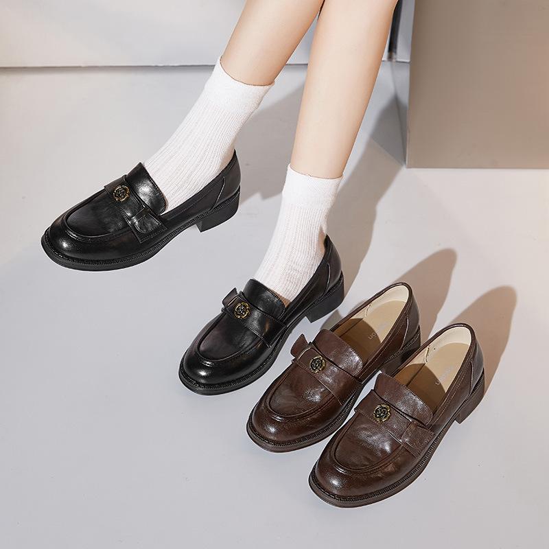 Augustine black loafers women's 2025 new spring and summer platform camellia British style retro small leather shoes