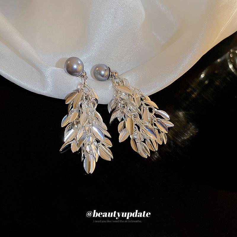 Pearl Leaf Tassel Earrings Cold Wind Personality Design Earrings Niche Versatile Temperament Earrings