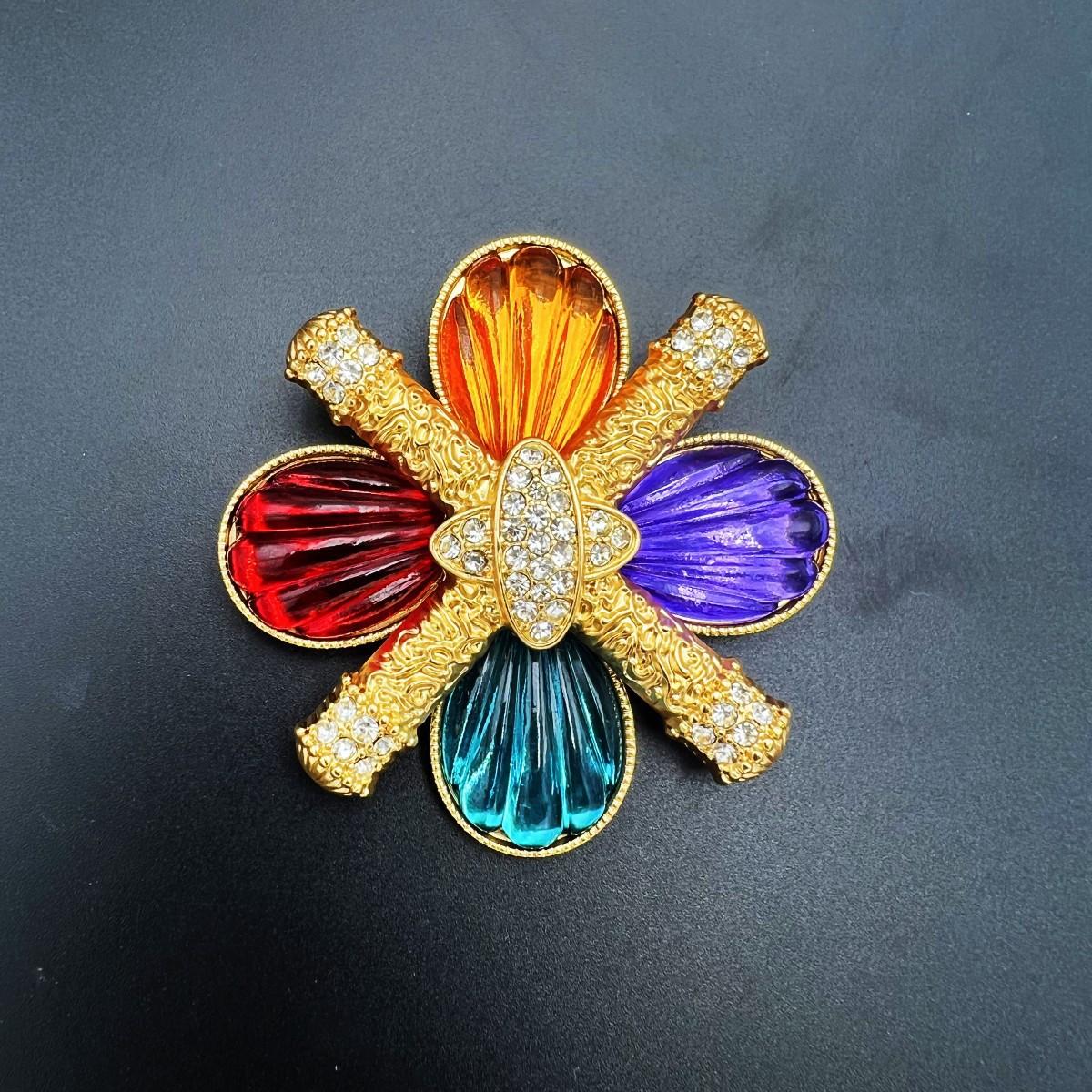 

Средневековая винтажная гальванизированная брошь из настоящего золота с бриллиантами в стиле ретро для женщин в стиле вестерн разноцветный