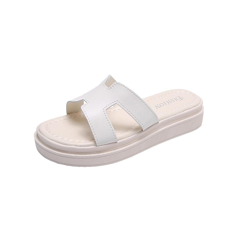 Europäische und amerikanische Hausschuhe Damen dicke Sohle Außenbereich 2025 Sommer Neu Koreanische Version Internet-Berühmtheit Füße dick locker lässig Strand Sandalen