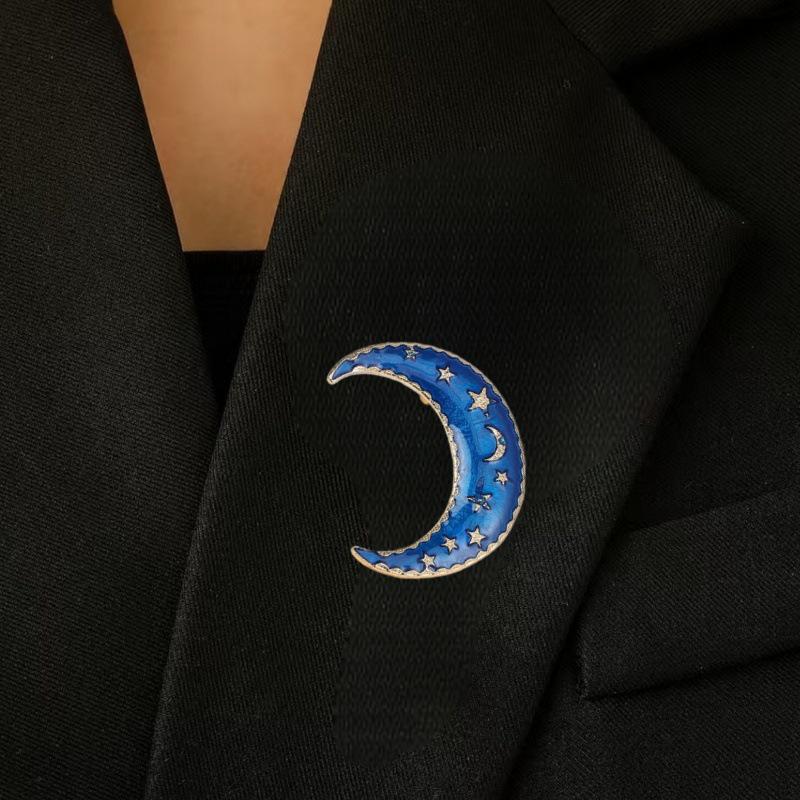 Creative Moon and Flower Brooch - European & American Style Anti-Exposure Pin