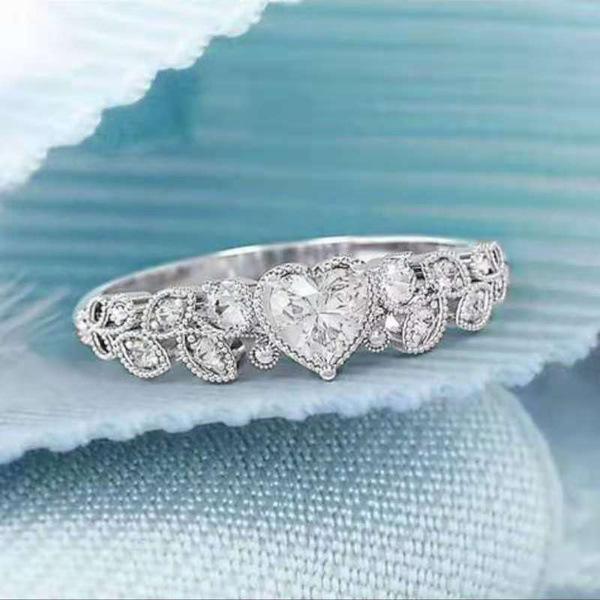 Blue Ocean Heart Zircon Ring: Women's Versatile Fashion Peach Heart Design