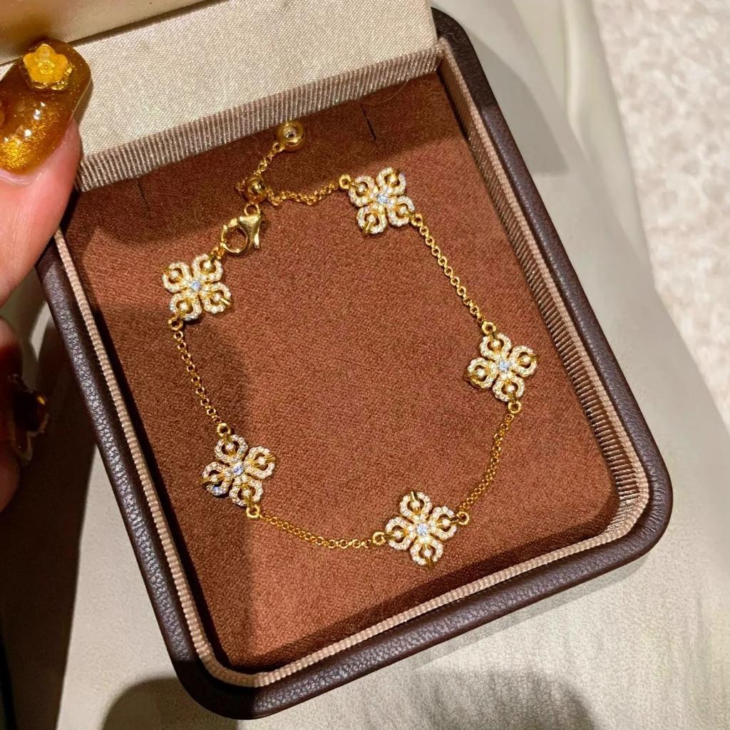 2026 New Gold Cross Pestle Zircon Diamond Chain Five Flower Bracelet Women's Niche Design New Chinese Bracelet Bracelet