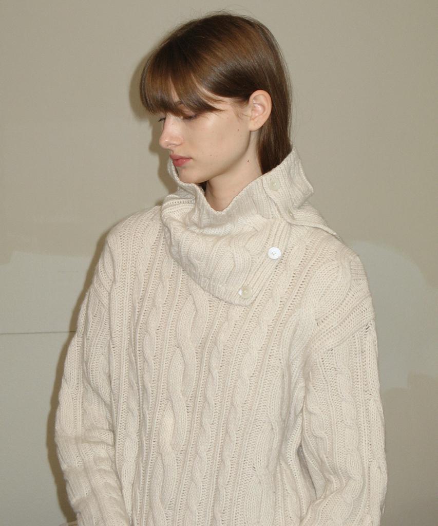 SINOON Two-Way Cable Turtleneck Knit (Ivory)