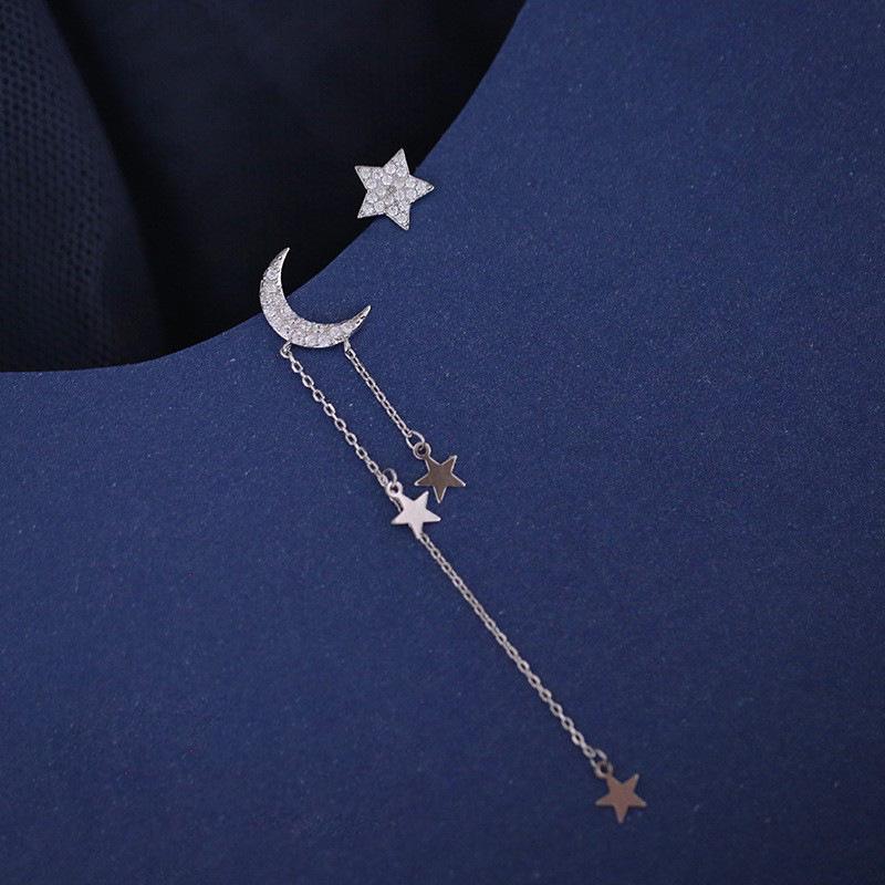 

Niche Star Moon Tassel Stud Earrings: Elegant Face-Slimming Design for Women
