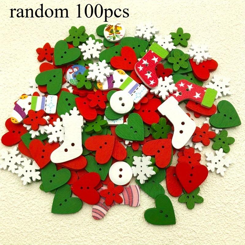 

100 шт. Рождественские пуговицы из переработанного дерева - Ассорти праздничных дизайнов (Снежинки, Сердечки, Цветы, Ботинки) - Яркие смешанные цвета