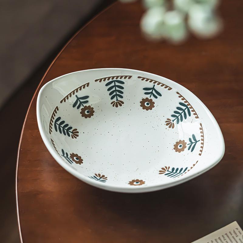 Japanese Hand-Painted Small Safflower Ceramic Plate Creative Sense Special-Shaped Boat Plate Household Tableware Plate Fruit Salad Plate