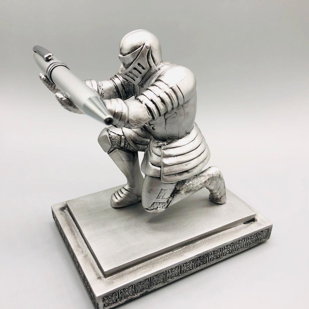 Executive Knight Pen Holder Armor Hero Pen Holder Stationery Pen Holder Creative Tabletop Ornament