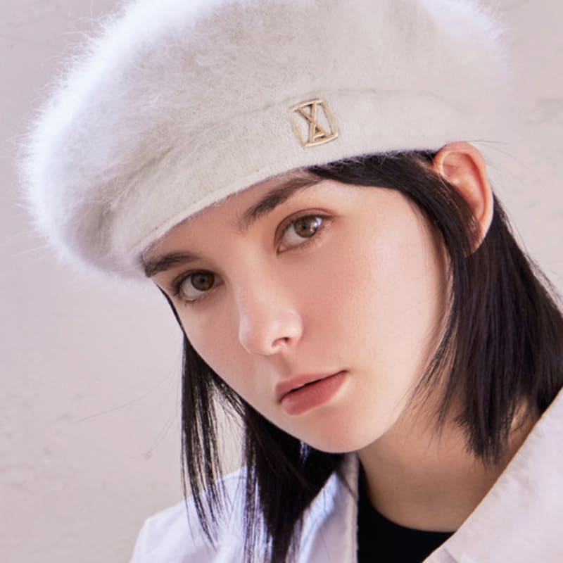 

VARZAR VA Квадратный берет из ангоры кремового цвета FREE