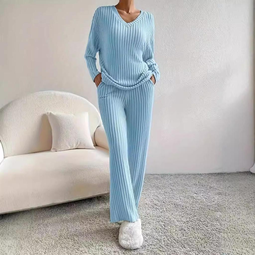 Schickes Herbst/Winter Zweiteiler-Set: Lässige Hose mit geradem Bein & Locker geschnittenes V-Ausschnitt Rippstrick-Oberteil