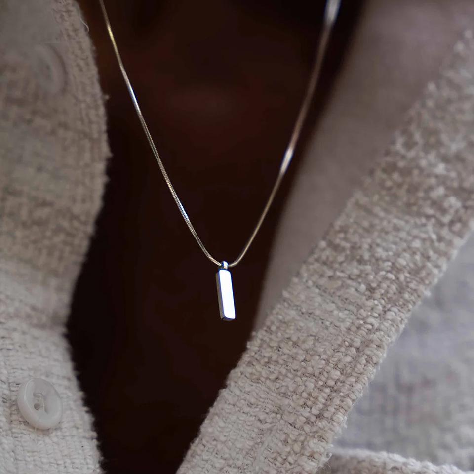 Luxury Snake Bone Chain Necklace: Square Pendant Clavicle Chain in Stainless Steel
