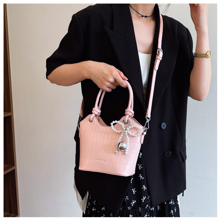 New summer small bag women's versatile fashion shoulder messenger bag popular portable bucket bag
