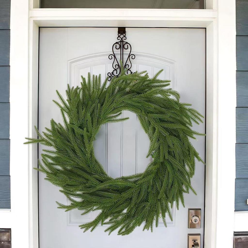 Nofox Rattan Pine Needle Christmas Wreath Decoration