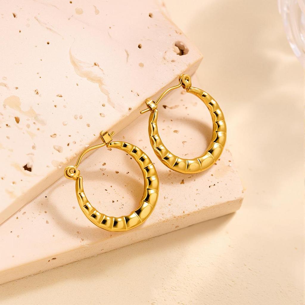 Raffinate Ear Cuff in Acciaio Titanio Oro 18k per Donna