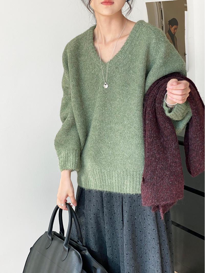 

Свитер, осветляющий кожу, норвежского синего цвета: Корейский осенне-зимний вязаный топ свободного кроя с V-образным вырезом One Size