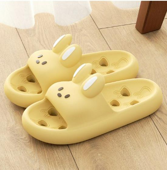 Men's and Women's Non-Slip Draining EVA Bathroom Slippers