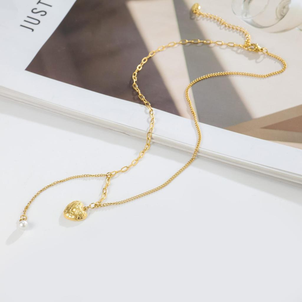 Titanium Steel Love Pendant Necklace Light Luxury Pearl Fringed Neck Chain Niche Design Clavicle Chain Jewelry
