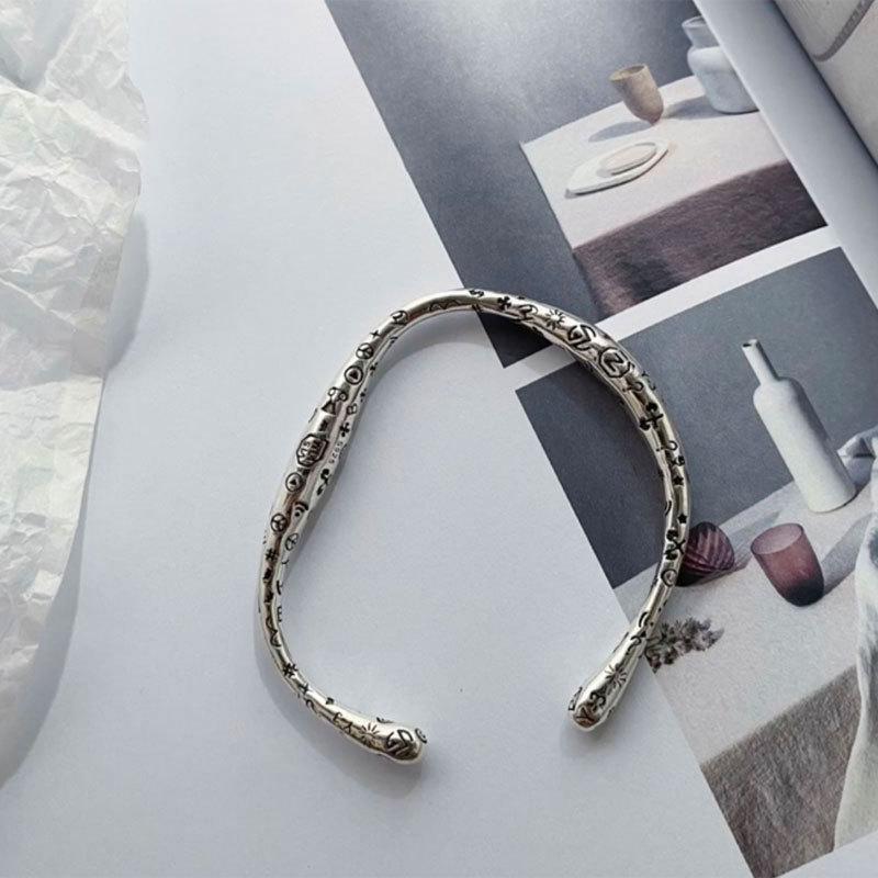 Korean & Japanese Geometric Graffiti Water Drop Bracelet – Retro, Irregular, Hip Hop Style for Women