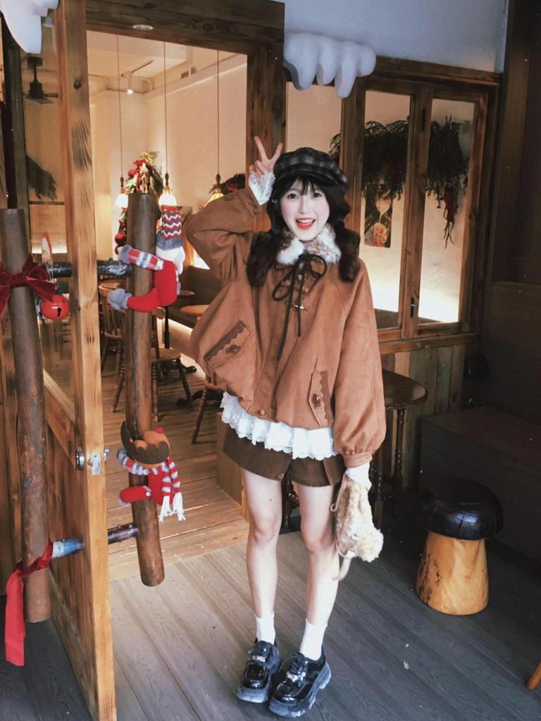 Korean Sweet Lace V-Neck Long-Sleeve Shirt for Women - Autumn/Winter Ballet Style Base Layer