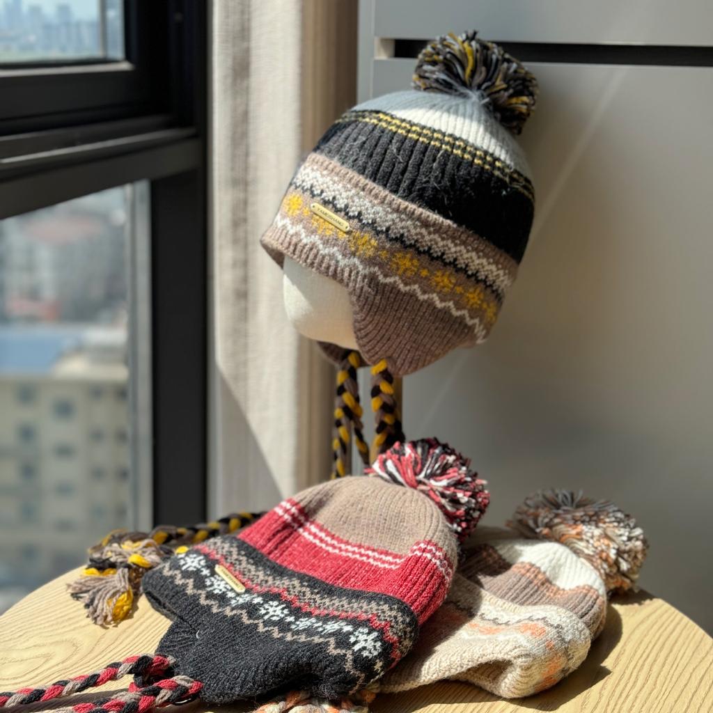 New Style Wool Ball Knitted Wool Hat for Women In Autumn and Winter Korean Style Thickened Cold Proof and Warm Ear Protecting Lei Feng Hat Small Face