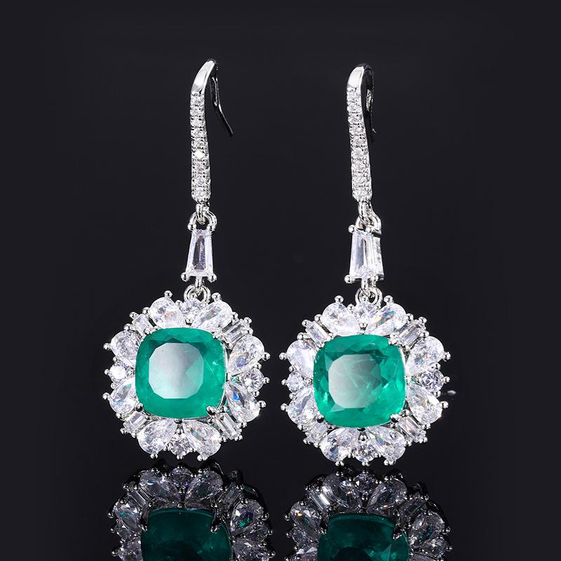 

European and American retro fashion jewelry women s imitation wood with green diamonds women s suit 12 * 16 10 * 10