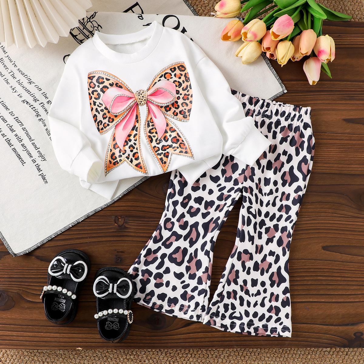 

Autumn and Winter New Children s White Sweatshirt + Leopard Print Pants Baby Set 2-3Y білий