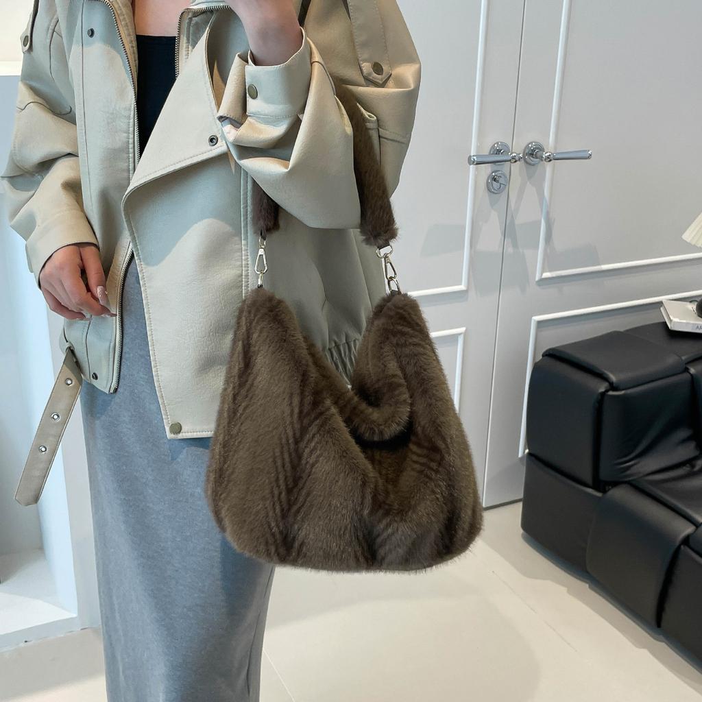 Autumn/Winter Faux Mink Fur Women's Bag, Commuter-friendly Large-capacity Tote Bag, Versatile Handheld Single-shoulder Bags