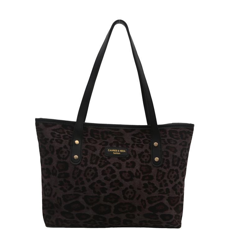 Deerskin velvet large-capacity leopard print bag women's 2025 new autumn and winter retro tote bag versatile shoulder armpit bag