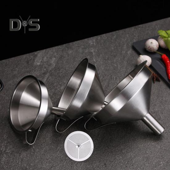 Stainless Steel Filter Funnel 11/13/15cm Food-Grade Metal Filling Funnels for Liquids Dry Ingredients Spices Powders High Heat Resistant Kitchen