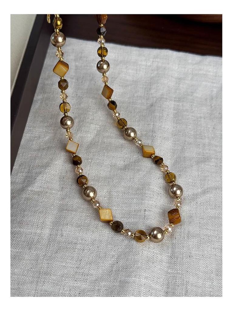 Elegant Tiger's Eye Beaded Necklace for Autumn and Winter