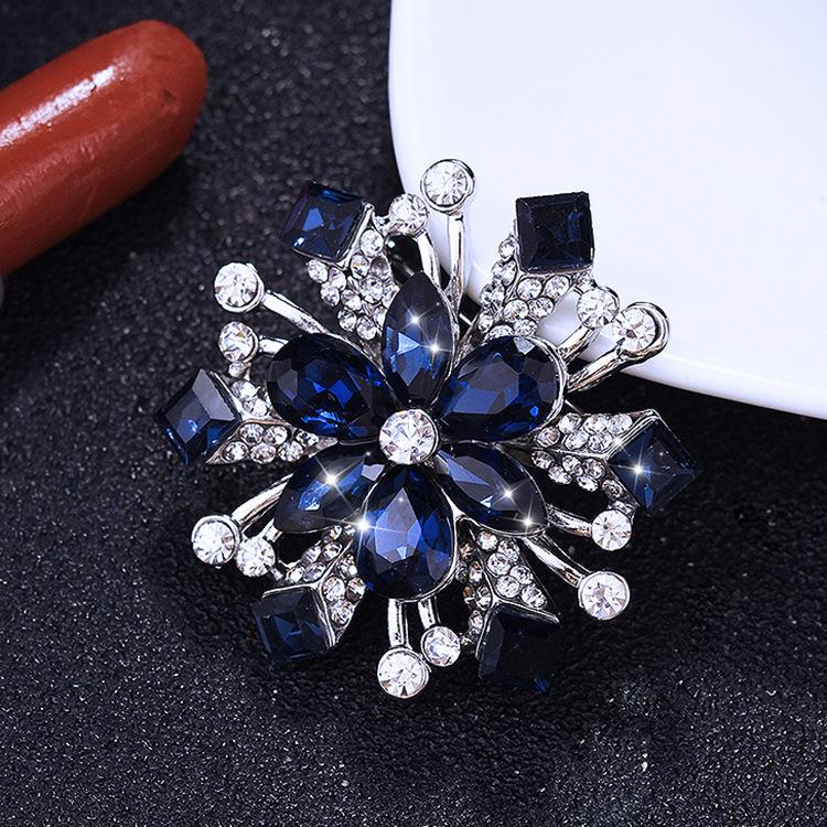 

Модная брошь-цветок с бриллиантами для женского корсажа, темпераментная большая булавка, хрустальная универсальная шаль для пальто, шелковый шарф, пуговица