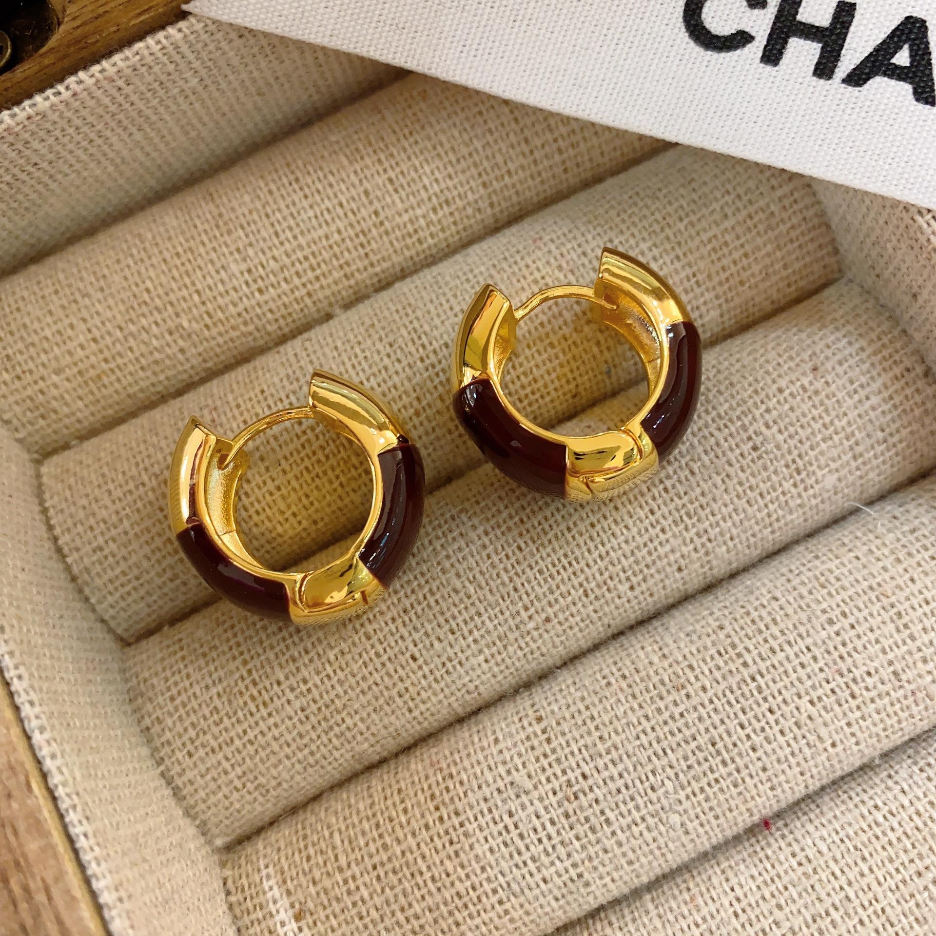 

Хорошие вещи приходят парами, Героиня Цзян Си, Те же серьги, Металлические серьги, Французские ретро-световые роскошные ушные пряжки