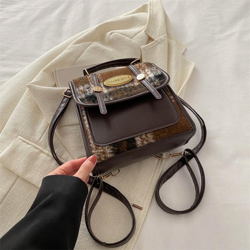 

2024 new trendy fashion large-capacity outdoor travel backpack Korean version casual backpack simple women s backpack коричневий