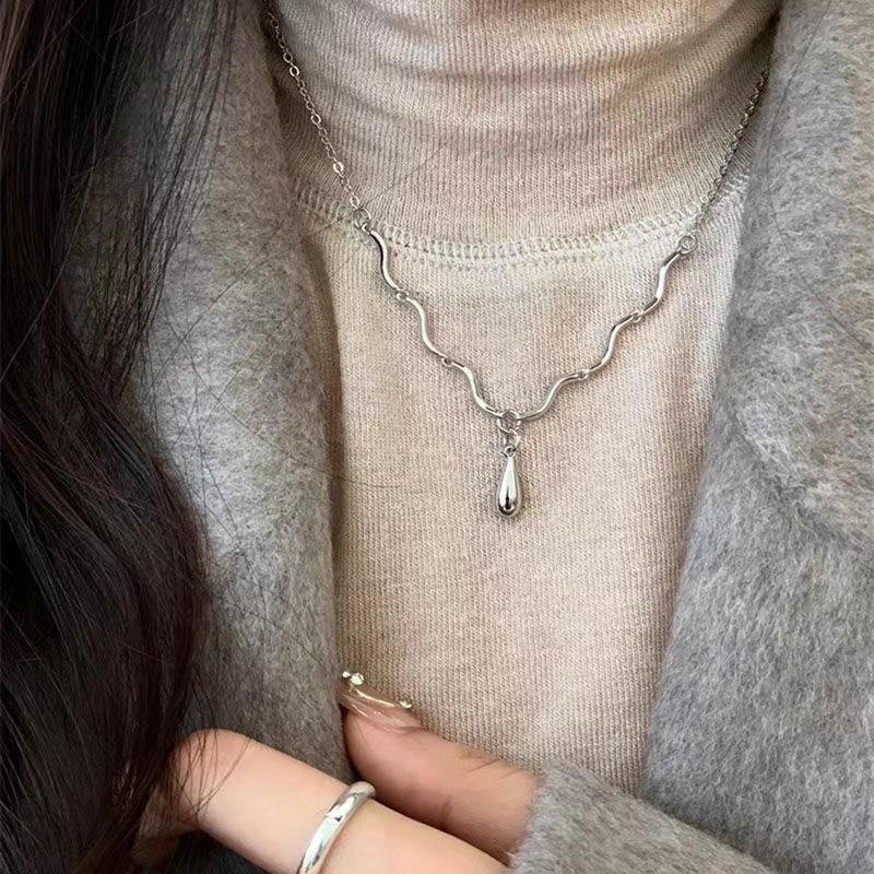 Vintage Glossy Water Droplet Necklaces Gold Sliver Luxury Laziness Irregular Tassel Collar Necklace Chain Jewelry Gift for Women