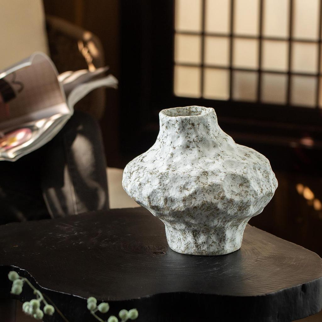 Jingdezhen Designer Wabi-Sabi Ceramic Flower Vase - Ornament Pottery Jar for Hydroponic Flowers and B&B Décor