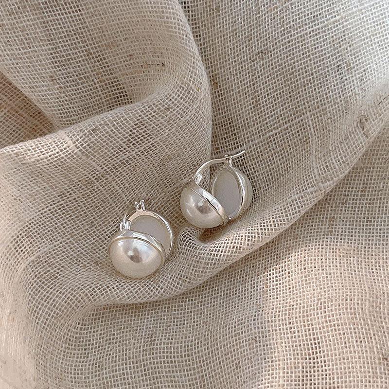 Stylish and Exquisite Double-sided Large Semi-round Beads Niche Design Premium French Earrings Women's Bead Earrings