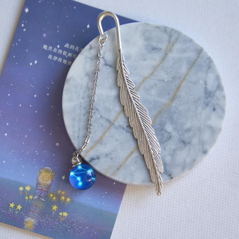 Kreatywny świecący 12 znaków zodiaku zakładka zawieszka prezent przezroczysty chiński styl metalowy retro pióro frędzlowana zakładka