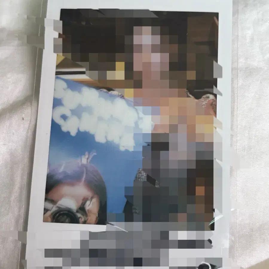 Actress Kim Sia, Ssapol, Sign, Polaroid, Summer Camera, Bigwang, Resurrection Man, Lead Role