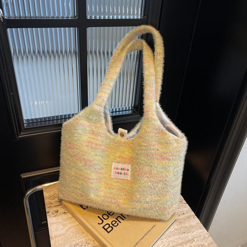 Winter Large-capacity Plush Bag Women, Niche Design Shoulder Bag Japanese Ins Style Versatile Student Tote Bag