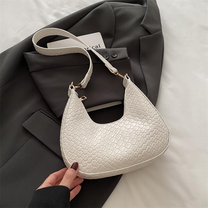 French Woven Crescent Bag Niche Design 2025 New Versatile High-end Texture Fashion Shoulder Bag Underarm Bag Women