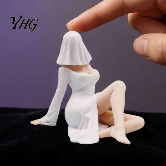 Hand Painted Car Decoration Halloween Faceless Ghost Girl Figurines, Spooky Lady Dashboard Cute Gift Ornament, Gothic Desktop Statue Decor for