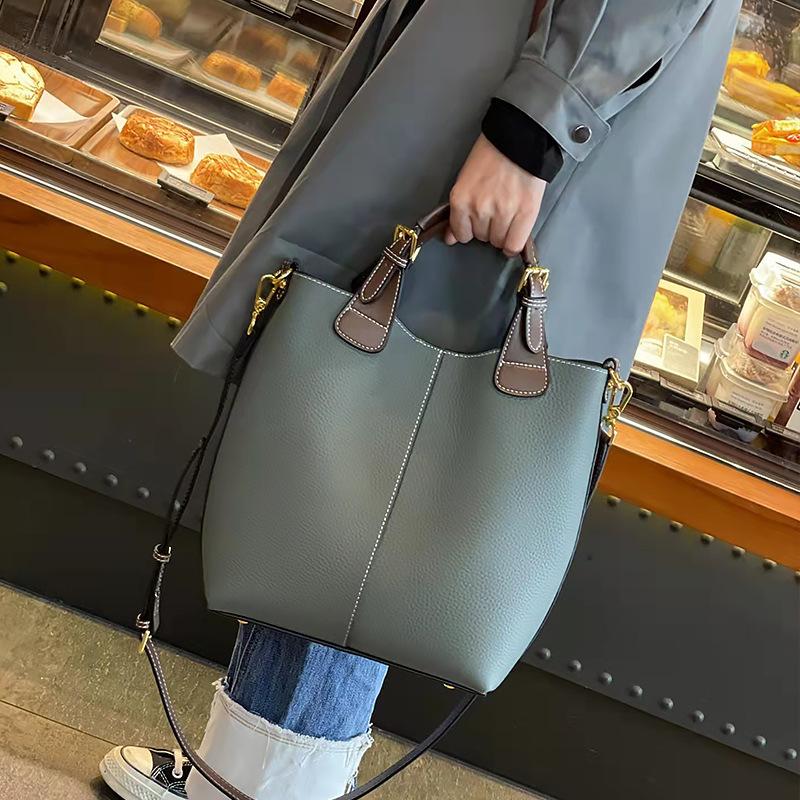 Top Layer Cowhide Large Capacity Mother Bag High End Hand Carrying One Shoulder Crossbody Bag Genuine Leather Bucket Bag