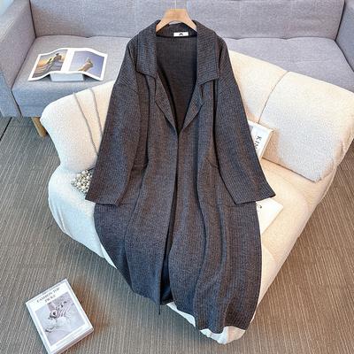 Ein neuer, übergroßer Damen-Strick-Trenchcoat für Herbst und Winter mit Sinn für Design und Eleganz