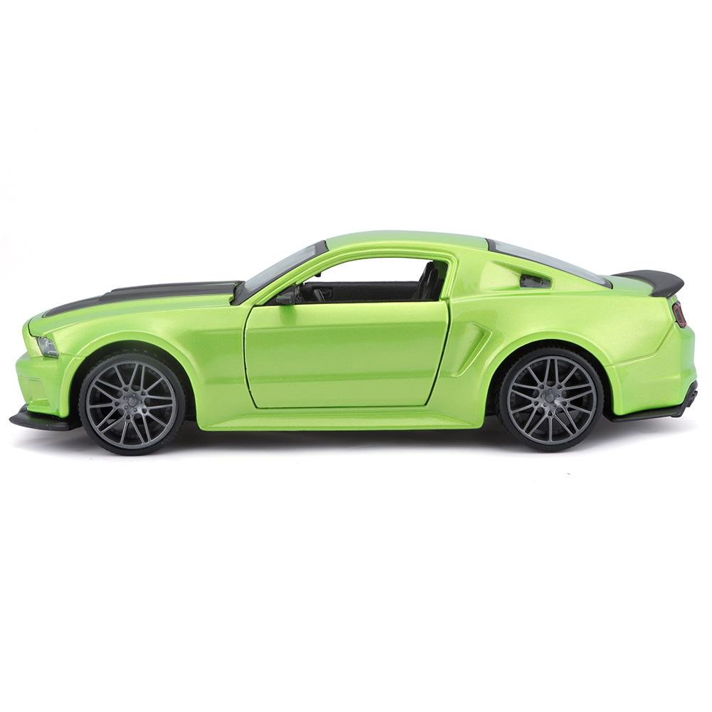 Maisto 1:24 2014 Ford Mustang Street Racer Highly-detailed Die-cast Precision Model Car Model Collection Gift