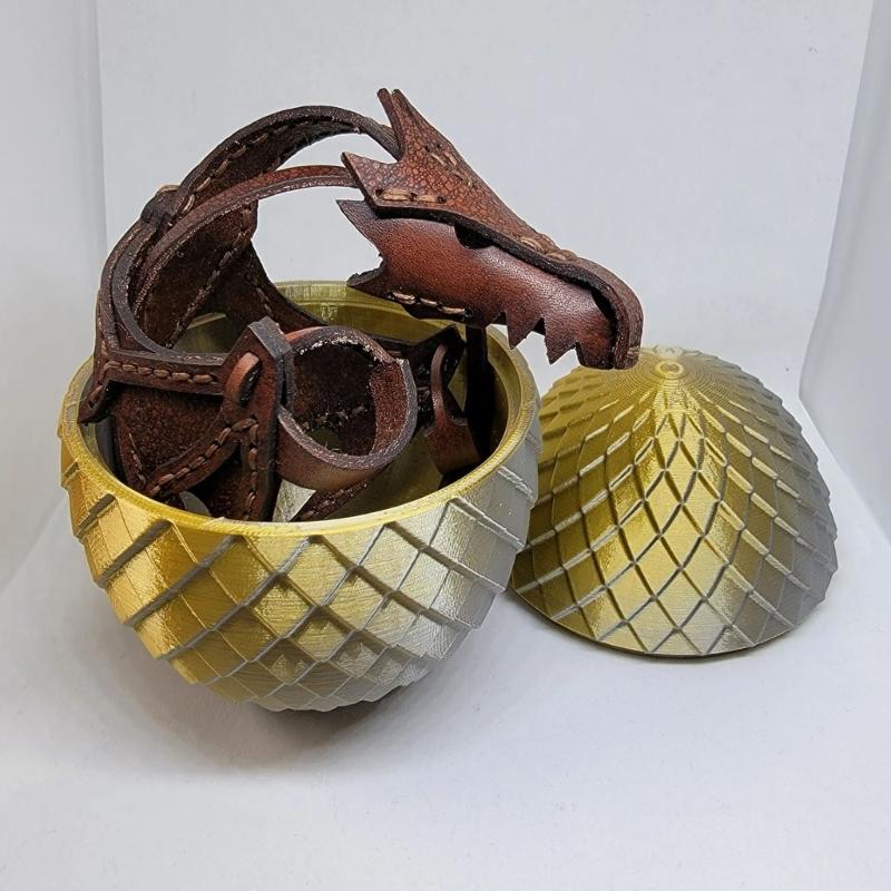 Adjustable Length Handchain PU Leather Dragon Bracelet Cosplay Cuff Arm Band for Fantasy Enthusiasts Unique Accessory