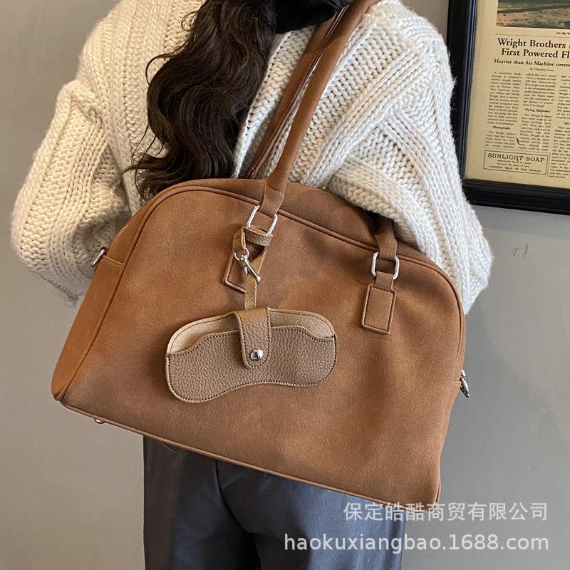 Large capacity bag women's 2025 new fashion high sense retro shoulder bag commuter versatile pillow bag big bag